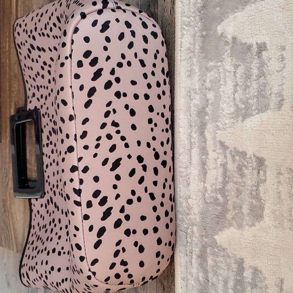 Bagging Rights Leopard tote - Picture 3 of 4